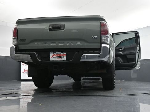 Used 2023 Toyota Tacoma TRD Off-Road image 39