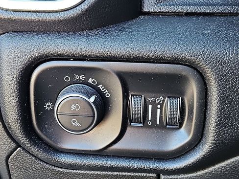 Used 2019 RAM 1500 Big Horn image 21