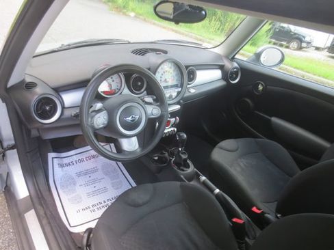 Used 2009 MINI Cooper Hardtop FWD image 8