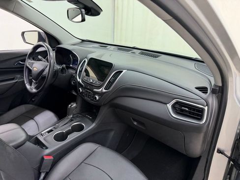 Used 2021 Chevrolet Equinox Premier AWD/4WD image 12