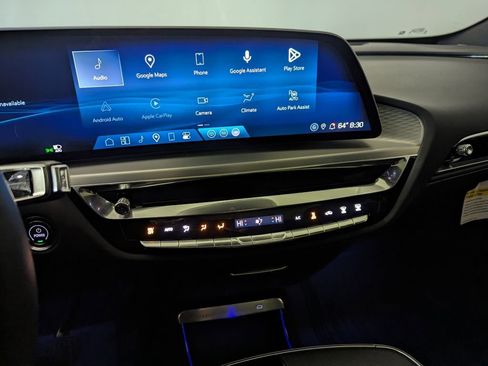 Used 2024 Cadillac Lyriq Luxury w/ LPO, Floor Liner Package image 44