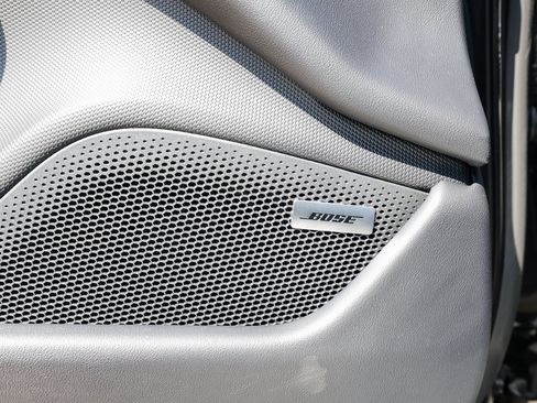 New 2025 Porsche Taycan image 22