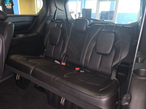 Used 2025 Chrysler Pacifica Select FWD image 22