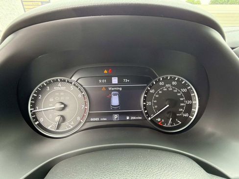 Used 2022 Nissan Armada Platinum RWD image 31