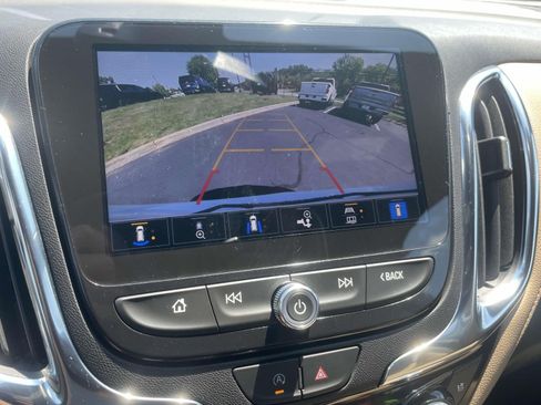 Used 2024 Chevrolet Equinox Premier AWD/4WD image 28
