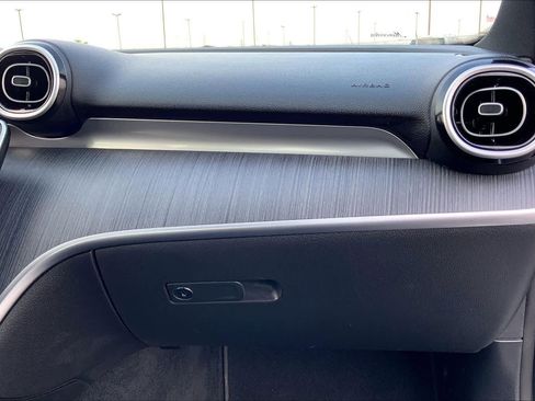 Used 2025 Mercedes-Benz C 300 Sedan image 18