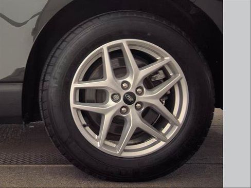 Used 2024 Ford Edge SEL w/ Convenience Package AWD/4WD image 11