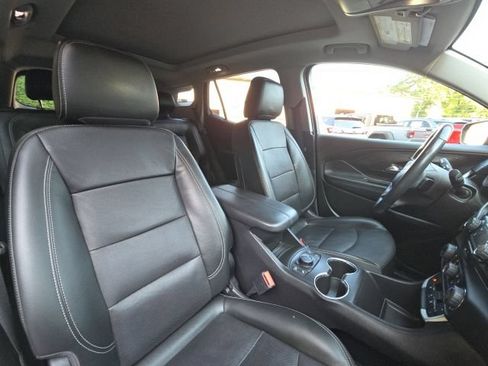 Used 2022 GMC Terrain SLT w/ Elevation Edition FWD image 21