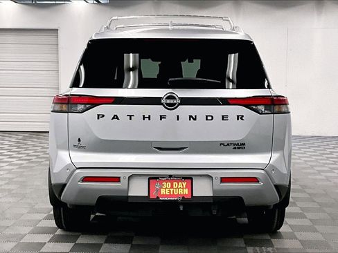 New 2025 Nissan Pathfinder Platinum w/ Lighting Package (N93) AWD/4WD image 5