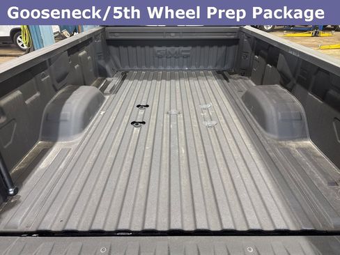 Used 2024 GMC Sierra 3500 SLT w/ SLT Convenience Package image 3