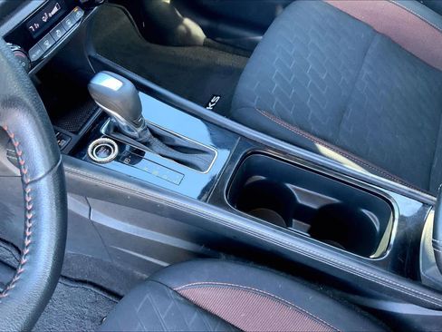 Used 2023 Nissan Kicks SR image 17