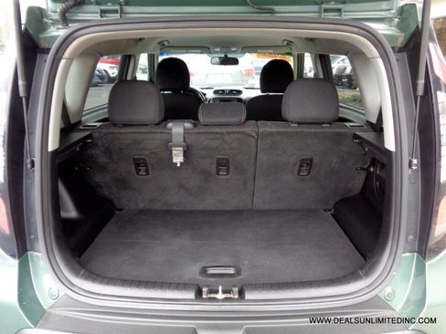 Used 2014 Kia Soul + FWD image 13