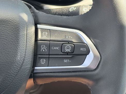Used 2025 Jeep Compass Limited w/ Elite Group AWD/4WD image 23