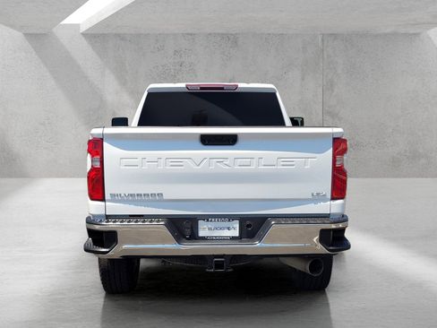 Used 2024 Chevrolet Silverado 2500 LTZ AWD/4WD image 5