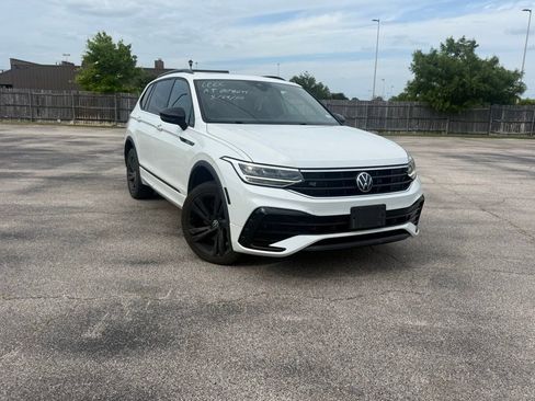 Used 2023 Volkswagen Tiguan SE R-Line AWD/4WD image 1