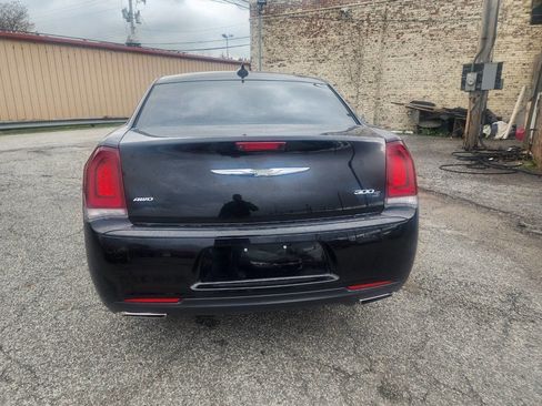 Used 2019 Chrysler 300 S AWD/4WD image 7