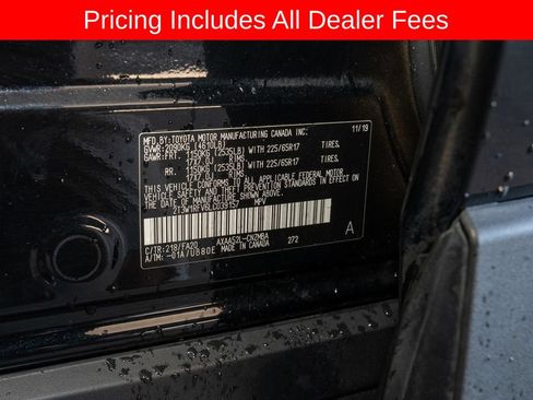 Used 2020 Toyota RAV4 XLE FWD image 19