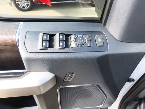 Used 2022 Ford F250 Lariat image 26