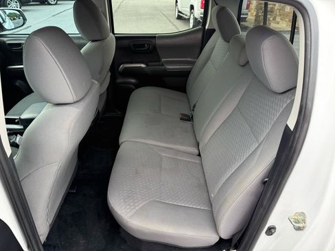 Used 2020 Toyota Tacoma SR5 RWD image 14