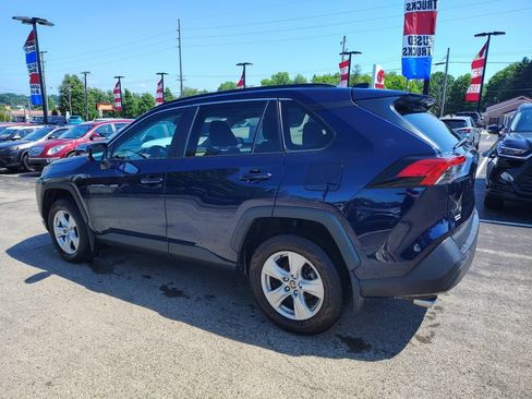 Used 2021 Toyota RAV4 XLE w/ Convenience Package AWD/4WD image 6