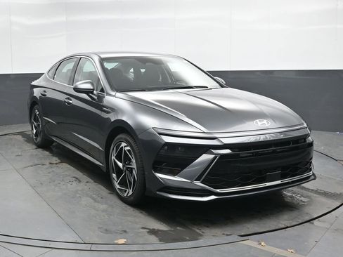 New 2026 Hyundai Sonata SEL FWD image 4