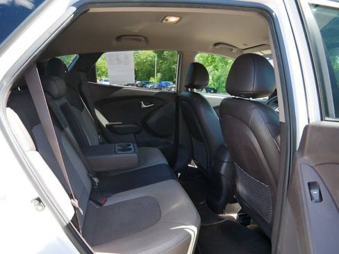 Used 2012 Hyundai Tucson GLS FWD image 9