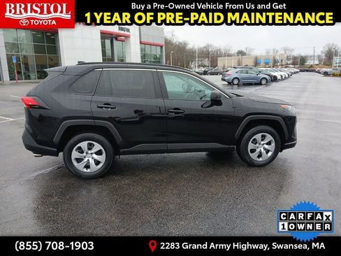Used 2021 Toyota RAV4 LE image 8