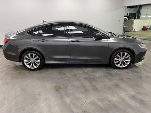 Used 2016 Chrysler 200 S w/ Comfort Group image 7