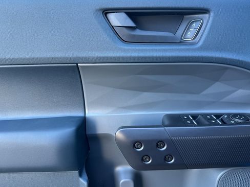 New 2025 Ford Maverick Lariat w/ Black Appearance Package image 10