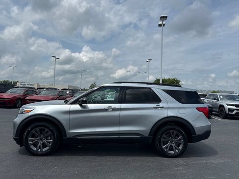 Used 2024 Ford Explorer XLT w/ XLT Sport Appearance Package AWD/4WD image 6