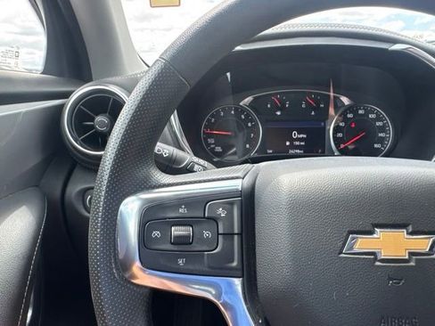 Used 2025 Chevrolet Blazer LT AWD/4WD image 18