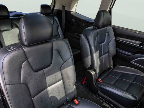 Certified 2022 Kia Telluride SX w/ Nightfall Edition Package AWD/4WD image 25