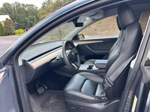 Used 2023 Tesla Model Y Long Range AWD/4WD image 40