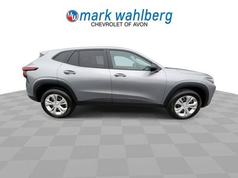 Certified 2024 Chevrolet Trax LS FWD image 9