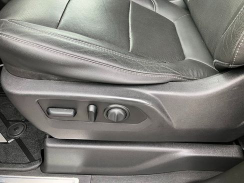 Used 2019 Chevrolet Silverado 1500 LTZ image 23