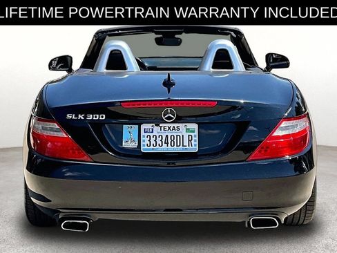 Used 2016 Mercedes-Benz SLK 300 image 5