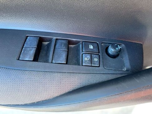 Used 2022 Toyota Corolla LE image 12