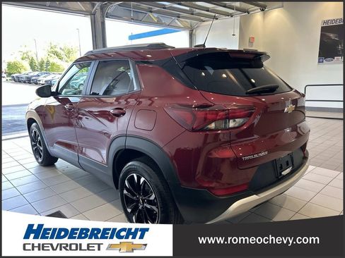 Used 2023 Chevrolet TrailBlazer LT FWD image 5