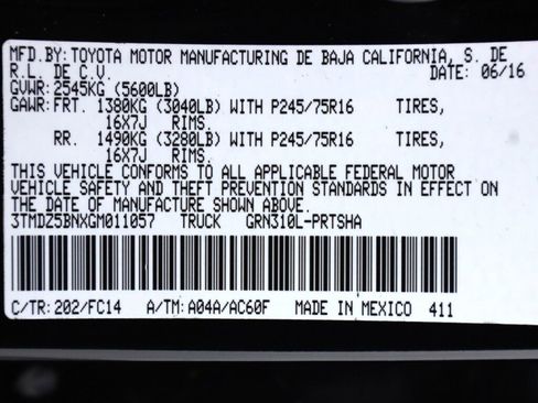 Used 2016 Toyota Tacoma SR5 w/ SR5 Appearance Package (SN) image 45