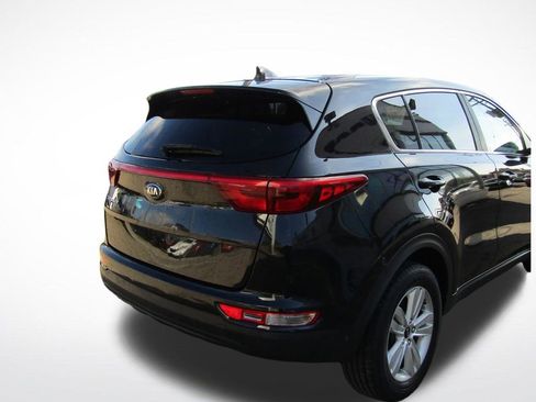 Used 2018 Kia Sportage LX AWD/4WD image 3
