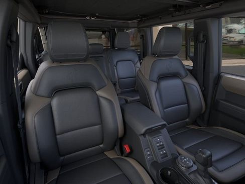 New 2025 Ford Bronco Big Bend w/ Black Diamond Package AWD/4WD image 10