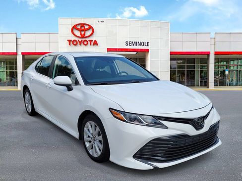 Used 2020 Toyota Camry LE FWD image 2