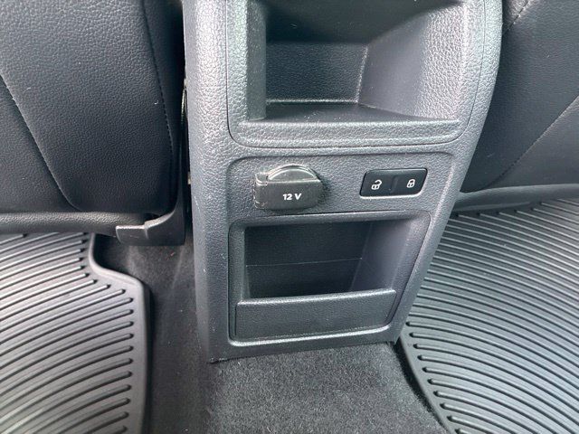 Used 2013 Volkswagen Jetta TDI FWD image 16