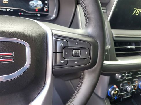 Used 2024 GMC Yukon XL SLT w/ SLT Luxury Package image 27