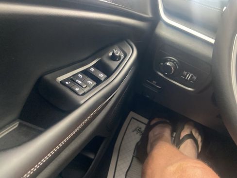 New 2025 Jeep Grand Cherokee 4WD image 34