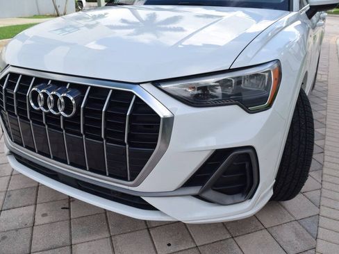 Used 2020 Audi Q3 2.0T Premium w/ Convenience Package AWD/4WD image 9