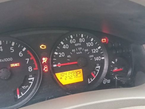 Used 2012 Nissan Frontier SV w/ SV Premium Utility Pkg image 9