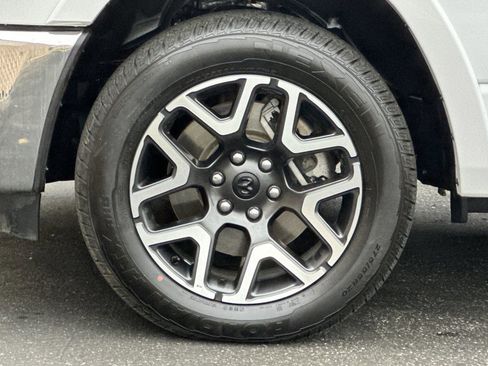 Used 2025 RAM 1500 Laramie image 27