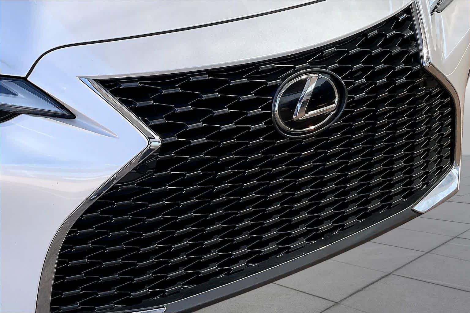 Used 2024 Lexus IS 300 w/ Comfort Package RWD image 29