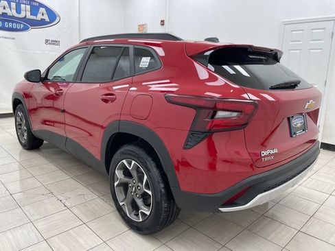 New 2026 Chevrolet Trax LT w/ Driver Confidence Package FWD image 18